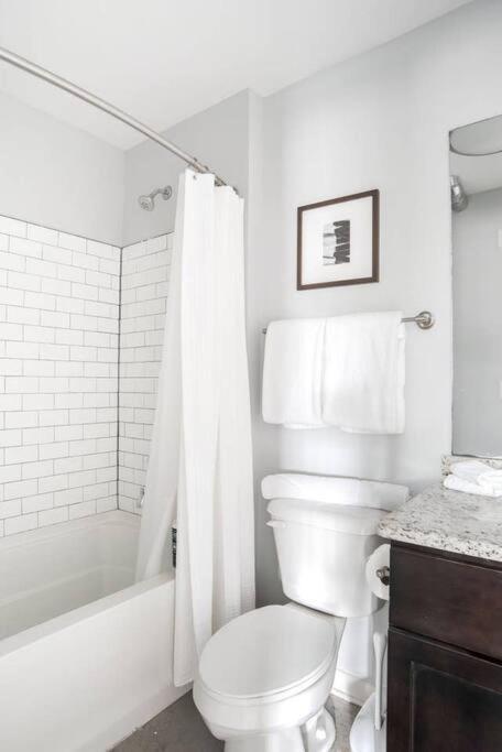 Cozysuites L 1Br, Monument Circle, Indy Indianapolis Buitenkant foto