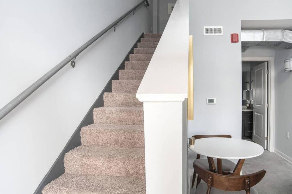 Cozysuites L 1Br, Monument Circle, Indy Indianapolis Buitenkant foto