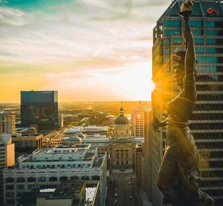 Cozysuites L 1Br, Monument Circle, Indy Indianapolis Buitenkant foto